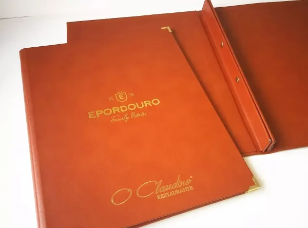 LEN17P Capa em Pele Reciclada Capa em pele sintética